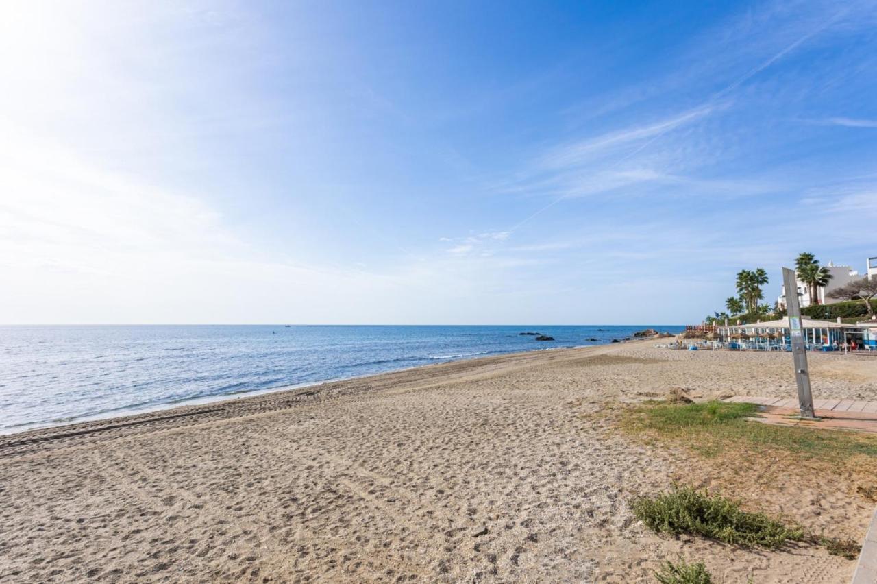 Holidays2Mijas Costa Lubina Del Sol Frontline Beach, Pool, Terrace, Seaview & Parking Sitio de Calahonda 외부 사진
